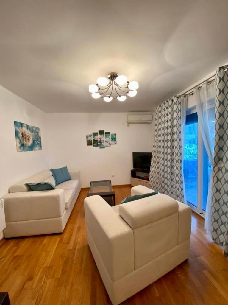 Apartment Liza Petrovac Exterior photo